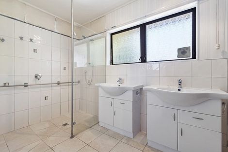 Photo of property in 2/19 South Street, Papakura, 2110