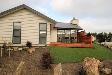 Photo of property in 8 Tate Crescent, Green Island, Dunedin, 9018