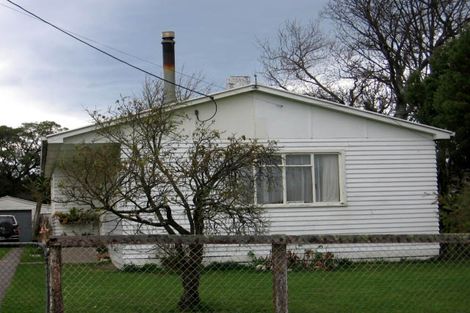Photo of property in 15 Card Crescent, Featherston, 5710