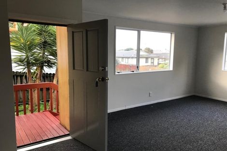 Photo of property in 2/74 Palmers Road, Clendon Park, Auckland, 2103