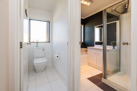 Photo of property in 5 Footwide Place, Weymouth, Auckland, 2103