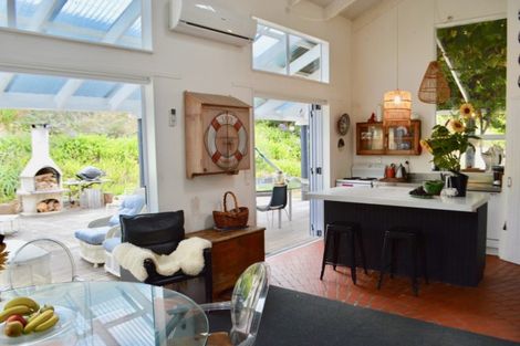 Photo of property in 100 Paetawa Road, Peka Peka, Waikanae, 5391