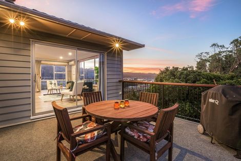 Photo of property in 2 Ash Grove, Ranui, Porirua, 5024