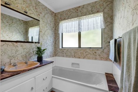 Photo of property in 98c Govett Avenue, Frankleigh Park, New Plymouth, 4310