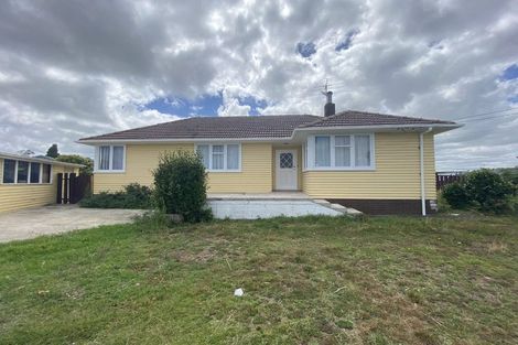 Photo of property in 2 Old Wairoa Road, Papakura, 2110
