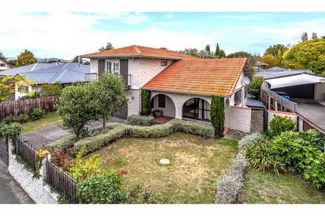 Photo of property in 405 Avonhead Road, Avonhead, Christchurch, 8042