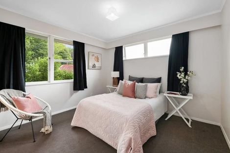Photo of property in 22 Holborn Drive, Stokes Valley, Lower Hutt, 5019