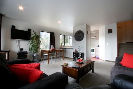 Photo of property in 8b Sainsbury Road, Fernhill, Queenstown, 9300