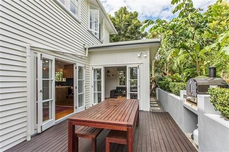 Photo of property in 49 Rukutai Street, Orakei, Auckland, 1071