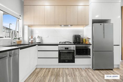 Photo of property in 14 Te Kaapia Road, Papakura, 2110