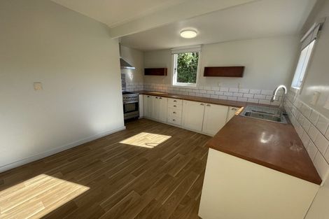 Photo of property in 143 Seatoun Heights Road, Miramar, Wellington, 6022