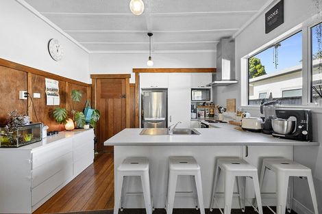 Photo of property in 17 Massey Street, Westown, New Plymouth, 4310