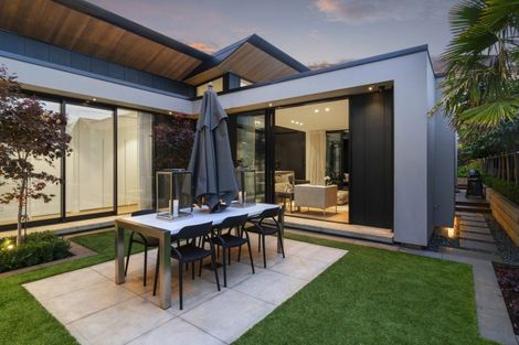 Photo of property in 32 Queens Avenue, Merivale, Christchurch, 8014