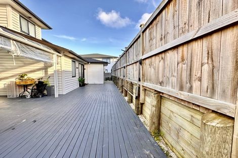 Photo of property in 84 Mettam Drive, Swanson, Auckland, 0614