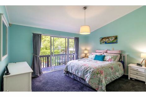 Photo of property in 42 Opanuku Road, Henderson Valley, Auckland, 0612