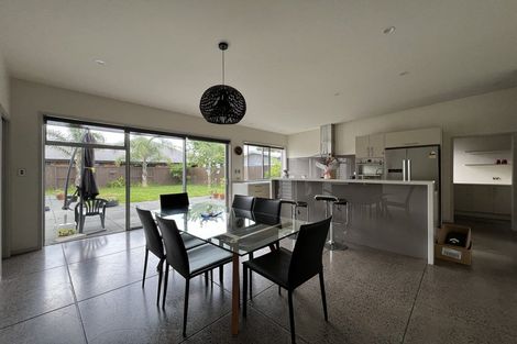 Photo of property in 18 Shalimar Place, Huntington, Hamilton, 3210