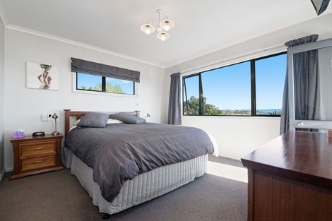 Photo of property in 35 Greenfield Drive, Western Heights, Hamilton, 3200