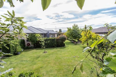 Photo of property in 75 Willowside Place, Amberley, 7410