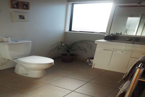 Photo of property in 22 Satara Crescent, Khandallah, Wellington, 6035