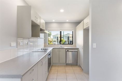 Photo of property in 24 Puma Drive, Golflands, Auckland, 2013