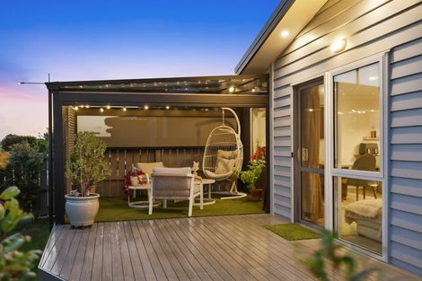 Photo of property in 2 Kutukutu Street, Takanini, 2112