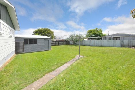 Photo of property in 104 Cargill Street, Papakura, 2110