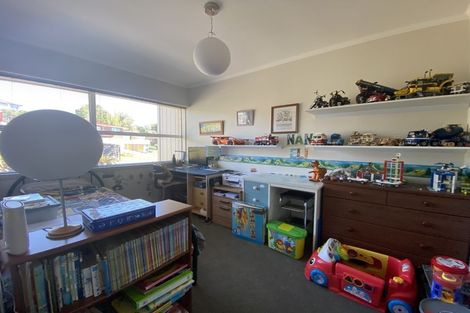 Photo of property in 10 Robin Lane, Browns Bay, Auckland, 0630