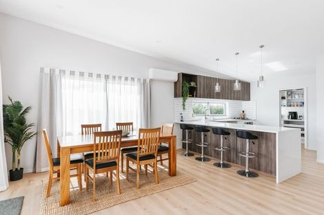 Photo of property in 60c Margaret Drive, Omokoroa, 3114