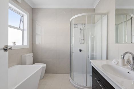 Photo of property in 74 Oroua Street, Eastbourne, Lower Hutt, 5013