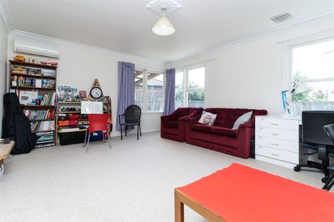 Photo of property in 9 Lyall Place, Bryndwr, Christchurch, 8053