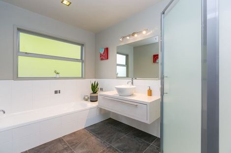 Photo of property in 11 Cherry Lane, Hurdon, New Plymouth, 4310