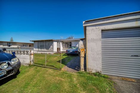 Photo of property in 19 Rimu Street, Hawera, 4610