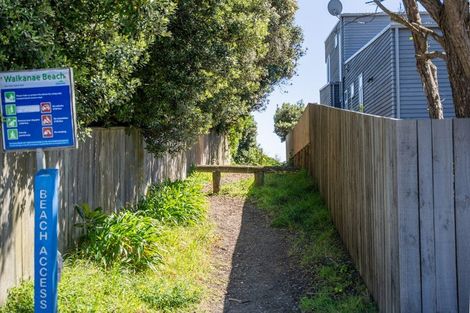 Photo of property in 96 Field Way, Waikanae Beach, Waikanae, 5036