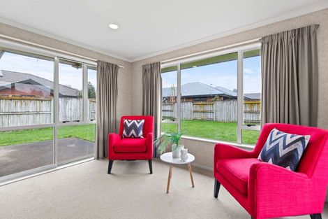 Photo of property in 5 Boston Parade, Kelvin Grove, Palmerston North, 4414