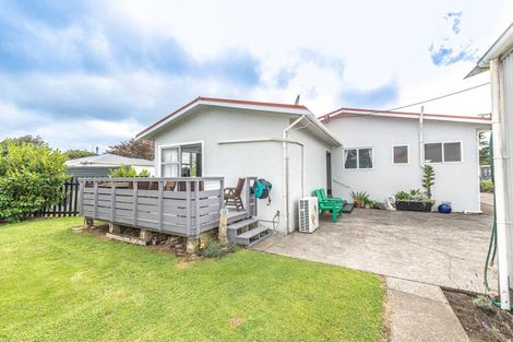 Photo of property in 37 Bear Street, Waverley, 4510