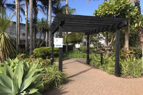 Photo of property in 3/72 Kitchener Road, Milford, Auckland, 0620