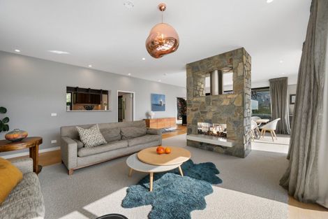 Photo of property in 8b Minaret Ridge, Wanaka, 9305