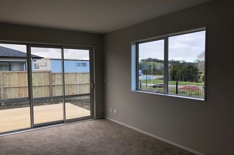 Photo of property in 6 Ahorangi Road, Silverdale, 0932