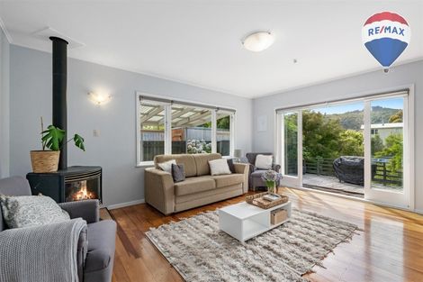 Photo of property in 36 Holborn Drive, Stokes Valley, Lower Hutt, 5019