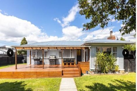 Photo of property in 102 Taikata Road, Te Atatu Peninsula, Auckland, 0610