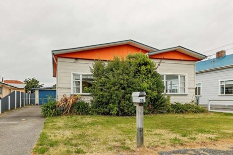 Photo of property in 35 Queen Street, Westport, 7825