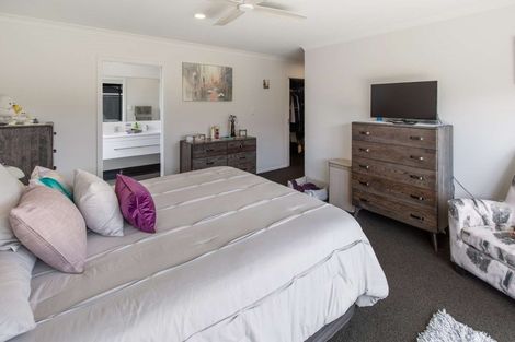 Photo of property in 55 Rodeo Drive, Kelvin Grove, Palmerston North, 4414