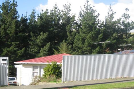 Photo of property in 130 Driver Crescent, Cannons Creek, Porirua, 5024