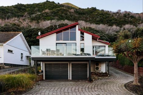 Photo of property in 6 Makorori Beach Road, Makorori, Gisborne, 4073