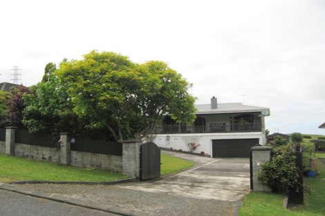 Photo of property in 44 Paparata Road, Bombay, 2675