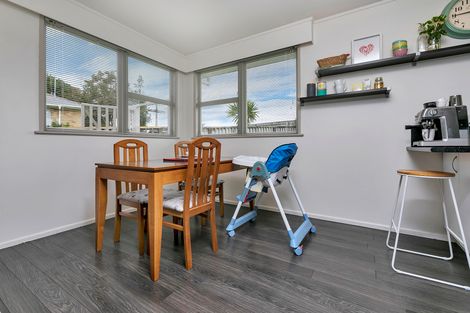 Photo of property in 43 Maude Street, Riverhead, 0820