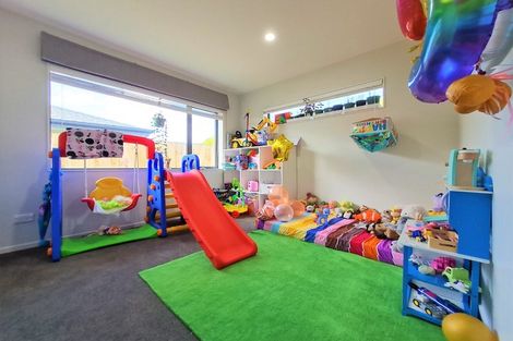 Photo of property in 115 Karepiro Drive, Stanmore Bay, Whangaparaoa, 0932