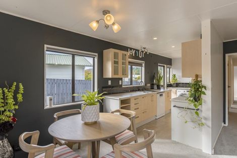 Photo of property in 19 Spackman Crescent, Paraparaumu, 5032