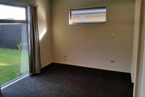 Photo of property in 8 Urihia Street, Marshland, Christchurch, 8083