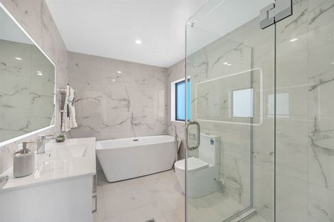 Photo of property in 79a Bond Crescent, Forrest Hill, Auckland, 0620